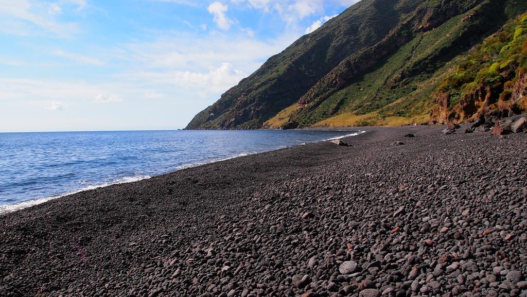 Il Vulcano A Piedi สตรอมโบลี ภายนอก รูปภาพ