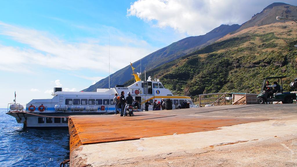 Il Vulcano A Piedi สตรอมโบลี ภายนอก รูปภาพ